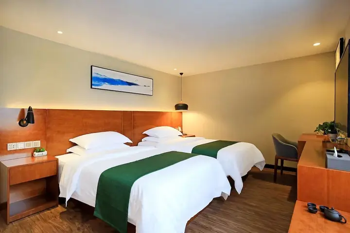 Гуйлинь: Immersing Hotel Guihu Branch