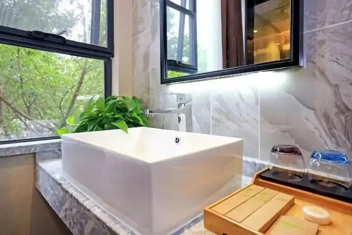 Гуйлинь: Immersing Hotel Guihu Branch