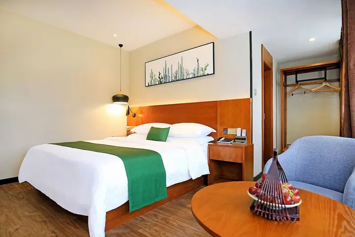 Гуйлинь: Immersing Hotel Guihu Branch