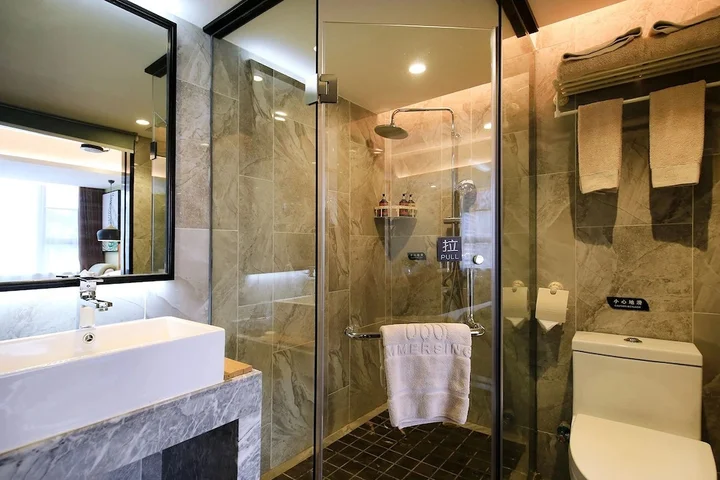 Гуйлинь: Immersing Hotel Guihu Branch