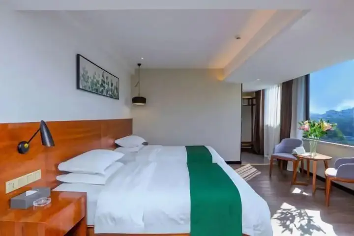 Гуйлинь: Immersing Hotel Guihu Branch