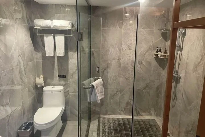 Гуйлинь: Immersing Hotel Guihu Branch