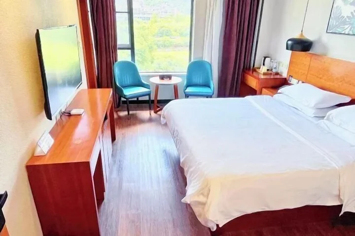 Гуйлинь: Immersing Hotel Guihu Branch