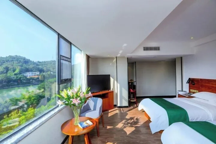 Гуйлинь: Immersing Hotel Guihu Branch