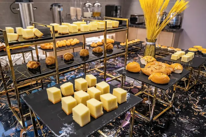 Шанхай: Shanghai Rezen Select Hotel