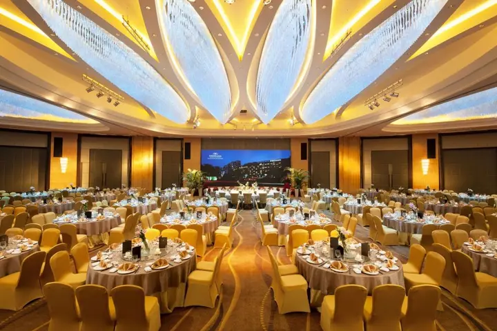 Нанкин: Hilton Nanjing Riverside