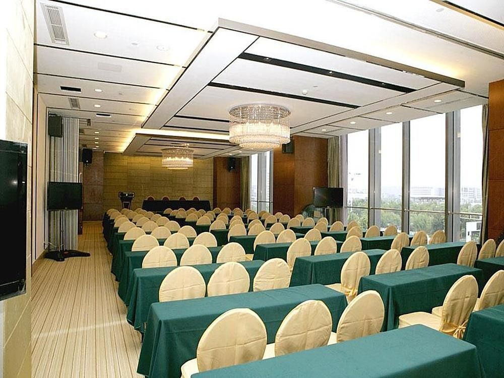 Наньтун: Rosedale Hotel & Suites Nantong