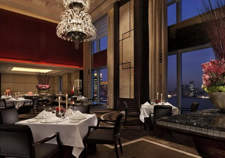 Шанхай: The Peninsula Shanghai