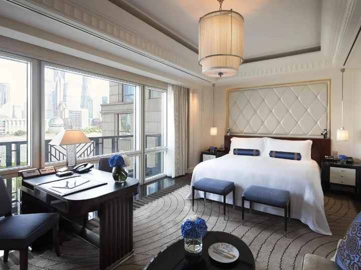 Шанхай: The Peninsula Shanghai