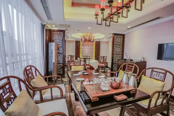 Линьи: Linyi Blue Horizon International Hotel