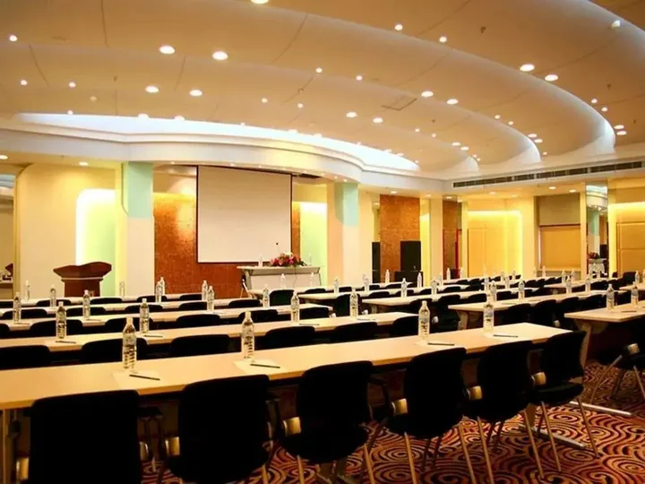 Ухань: Yangtze River TOMOLO Hotel (Wuzhan Branch)