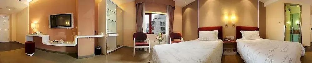 Ухань: Yangtze River TOMOLO Hotel (Wuzhan Branch)