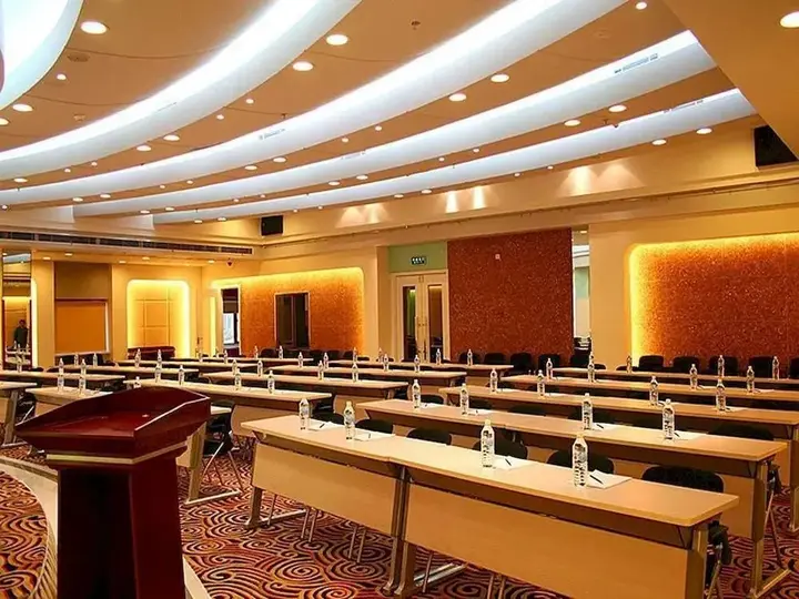 Ухань: Yangtze River TOMOLO Hotel (Wuzhan Branch)