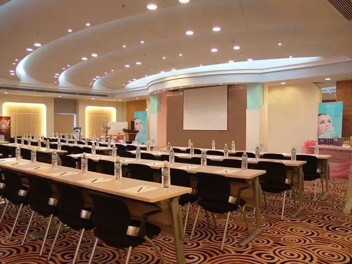 Ухань: Yangtze River TOMOLO Hotel (Wuzhan Branch)