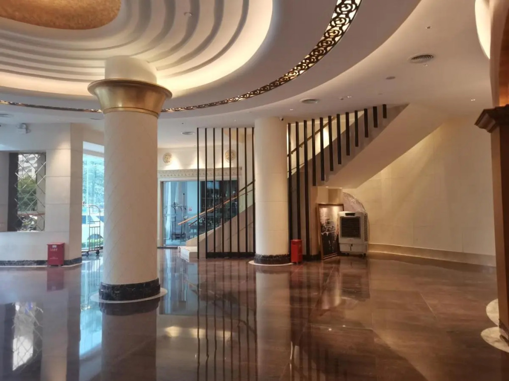 Шэньчжэнь: Shenzhen Shanghai Hotel