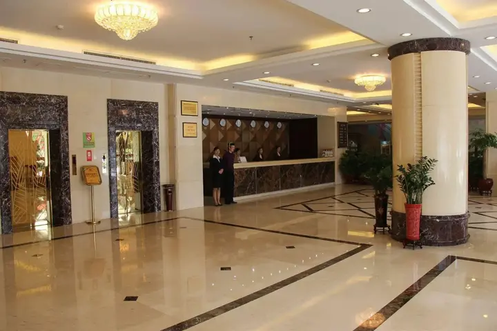 Гуанчжоу: YiFeng Hotel