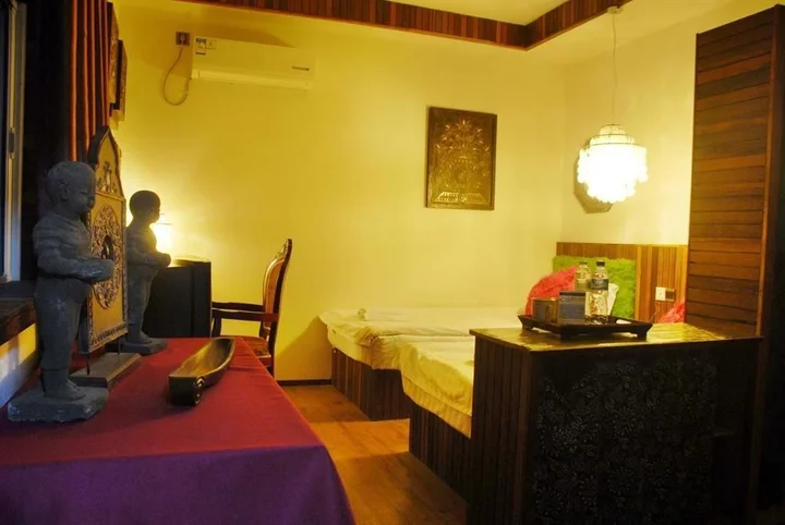 Лешан: Mount Emei Jadeite Resort