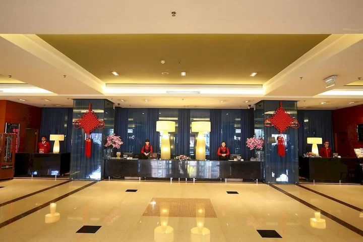 Пекин: Golden Harbor Hotel