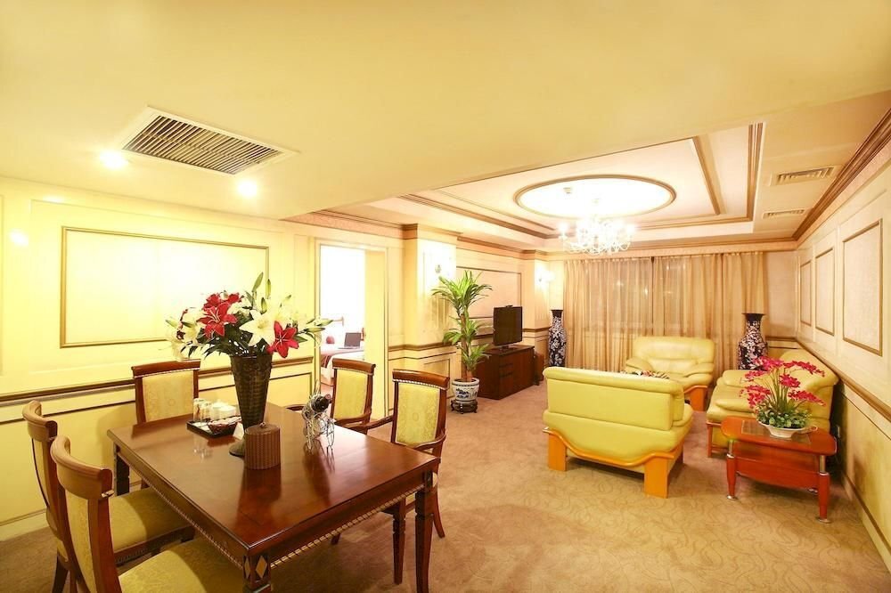 Пекин: Golden Harbor Hotel