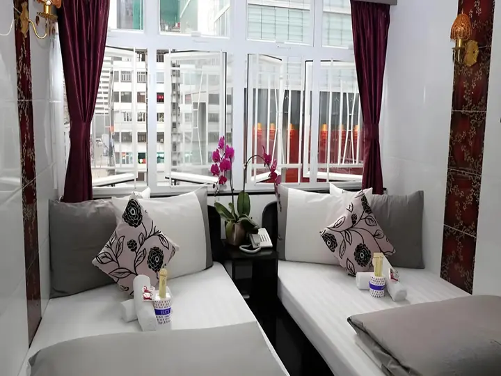 Гонконг: Delta Lounge