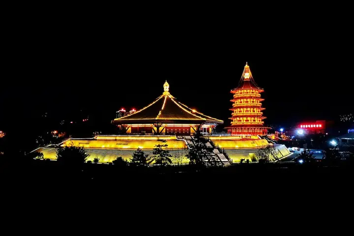 Лоян: Yijia Youth Hostel