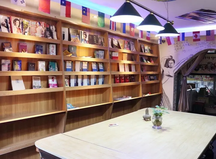 Лоян: Yijia Youth Hostel