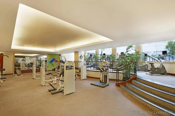 Чэнду: Sheraton Chengdu Lido Hotel