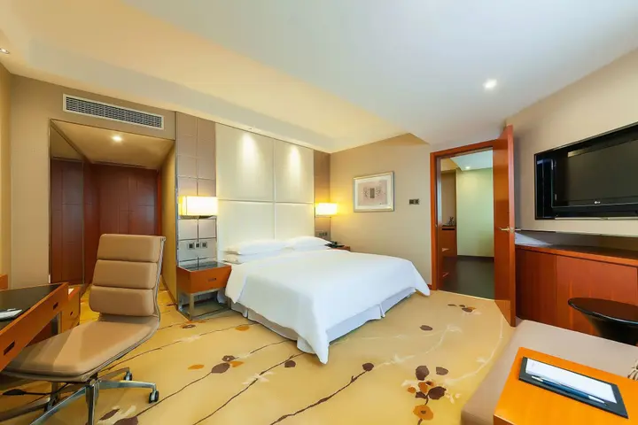 Чэнду: Sheraton Chengdu Lido Hotel