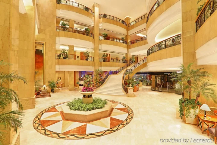 Чэнду: Sheraton Chengdu Lido Hotel