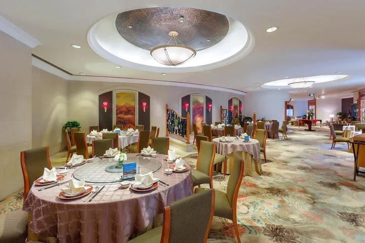 Чэнду: Sheraton Chengdu Lido Hotel