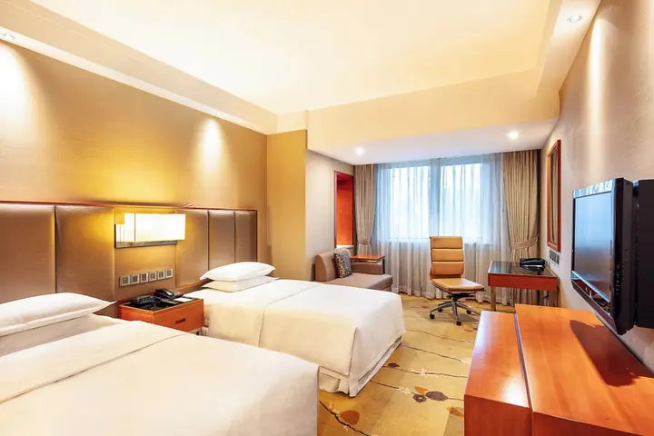Чэнду: Sheraton Chengdu Lido Hotel