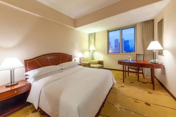 Чэнду: Sheraton Chengdu Lido Hotel