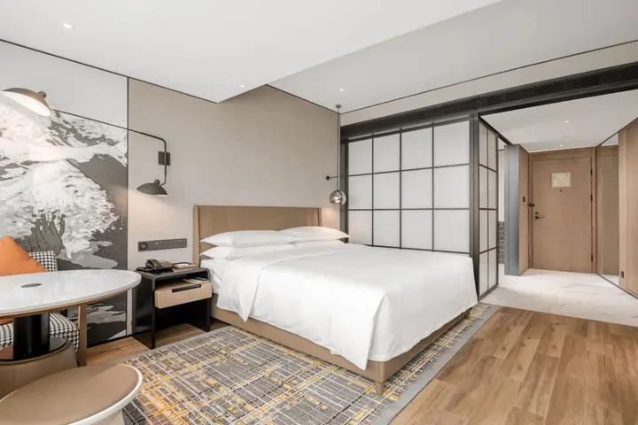 Чэнду: Sheraton Chengdu Lido Hotel