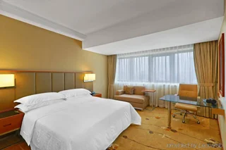 Чэнду: Sheraton Chengdu Lido Hotel