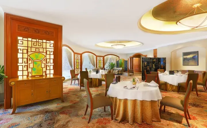 Чэнду: Sheraton Chengdu Lido Hotel