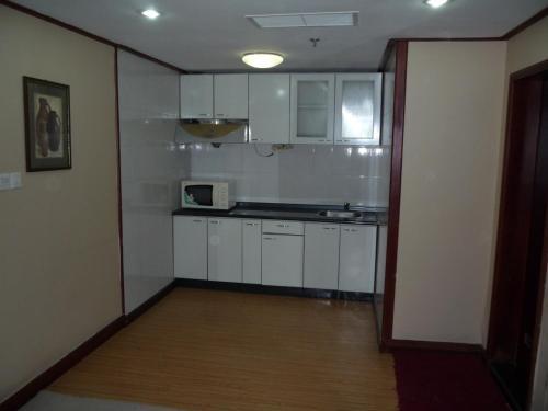 Далянь: Yicheng Business Hotel