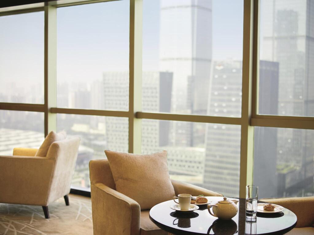 Шэньчжэнь: Sheraton Shenzhen Futian Hotel
