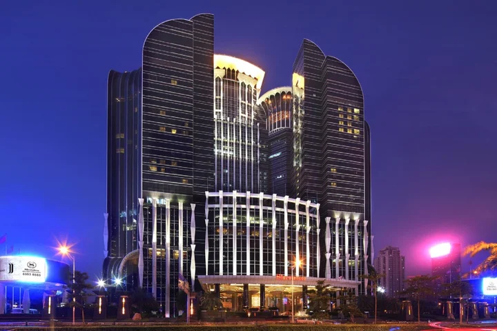 Шэньчжэнь: Sheraton Shenzhen Futian Hotel