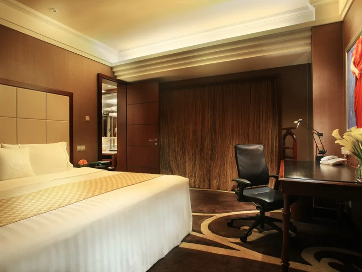 Шэньчжэнь: Sheraton Shenzhen Futian Hotel