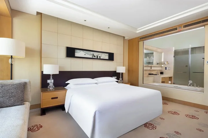 Уси: Sheraton Wuxi Binhu Hotel