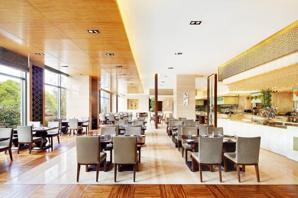 Уси: Sheraton Wuxi Binhu Hotel