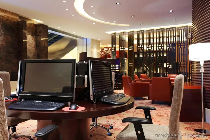 Уси: Sheraton Wuxi Binhu Hotel
