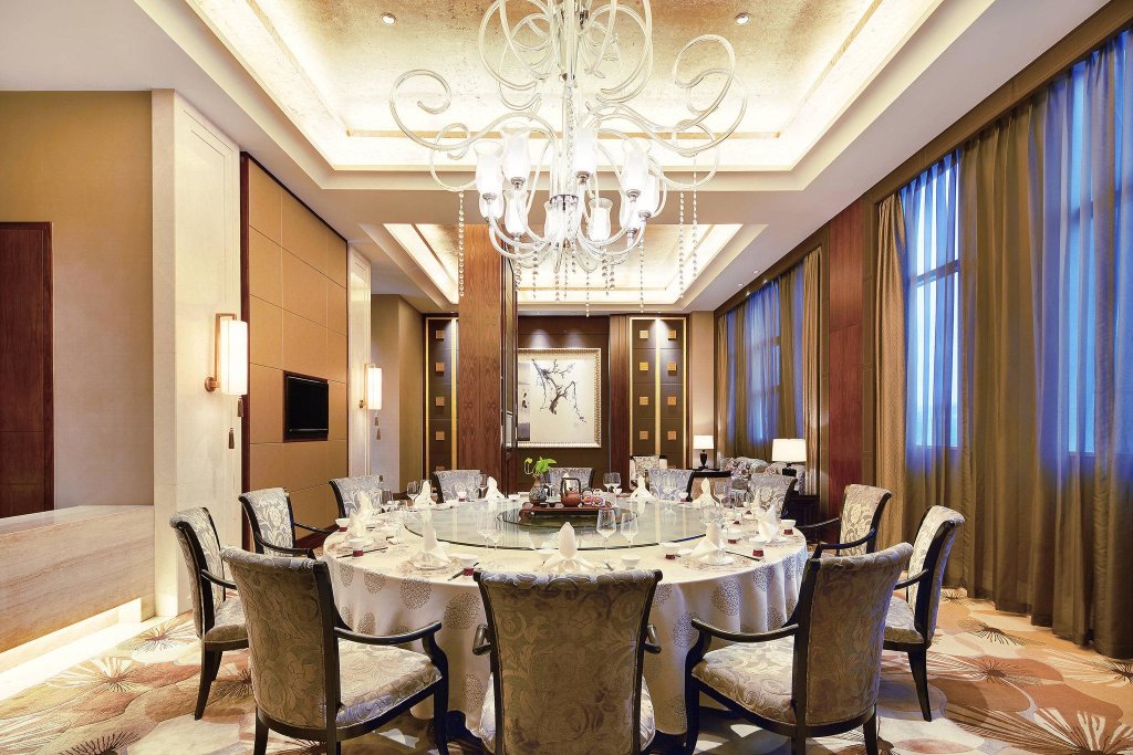 Уси: Sheraton Wuxi Binhu Hotel