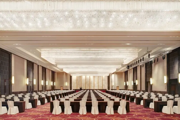 Уси: Sheraton Wuxi Binhu Hotel