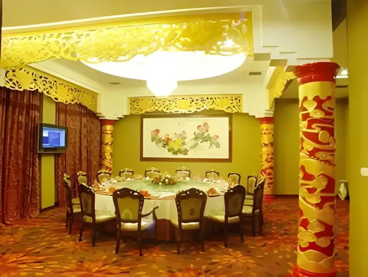 Лоян: New Friendship Hotel