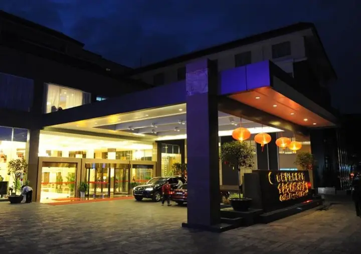 Гуйлинь: Golden Dragonball Hotel