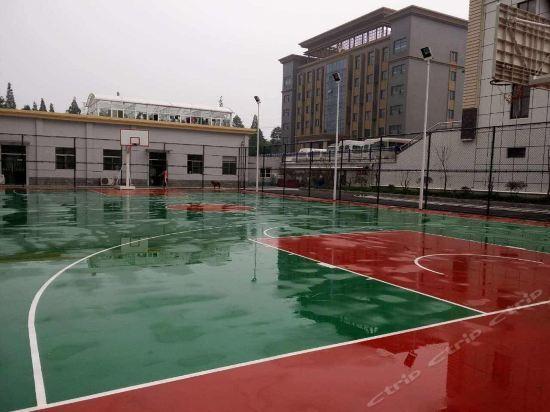 Лоян: XinYudong Hotel