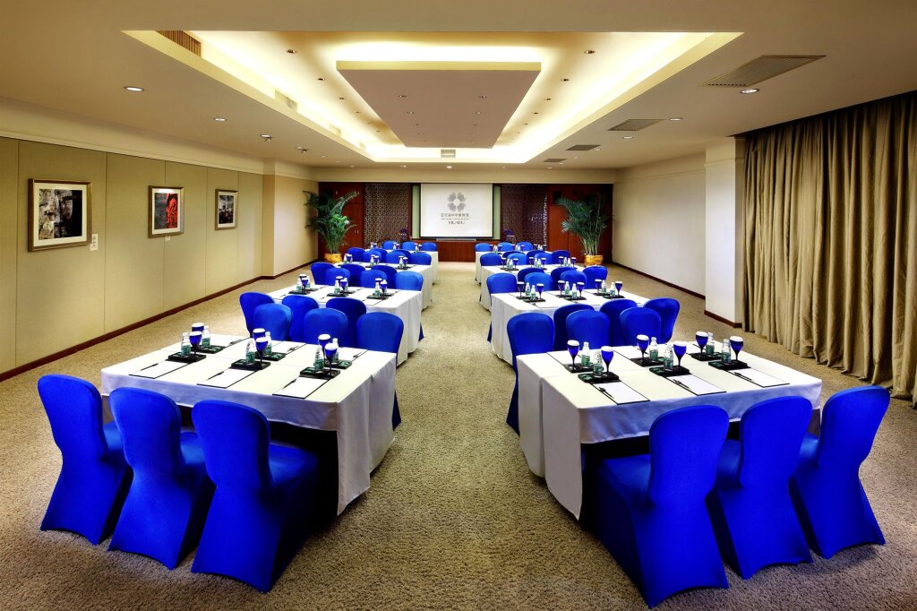 Санья: Swissôtel Sanya Yalong Bay