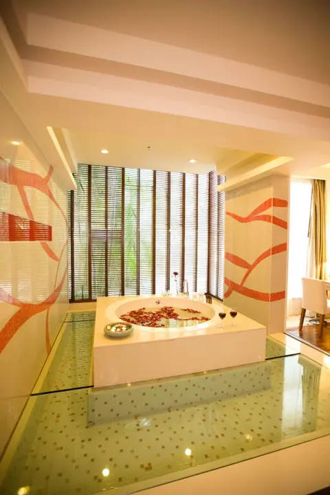 Санья: Swissôtel Sanya Yalong Bay