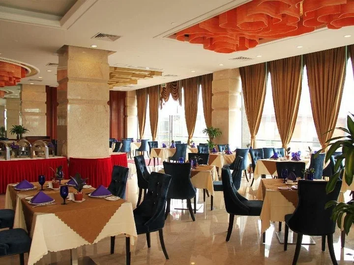 Фошань: Huifeng Holiday